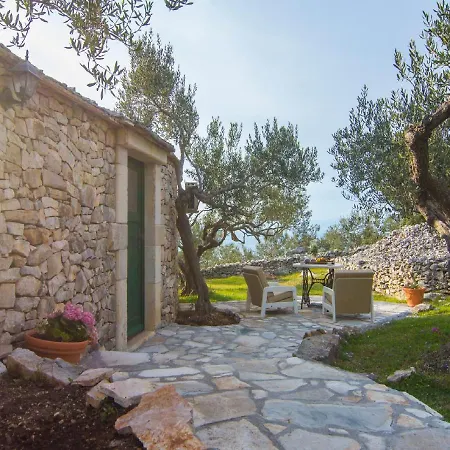 Roza Villa
