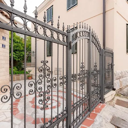 Luxury Roza * Split