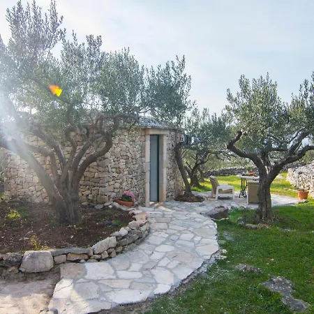 Roza Villa